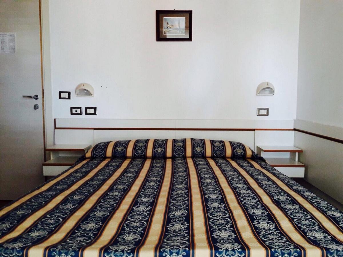 Hotel Riva Ρίμινι Εξωτερικό φωτογραφία