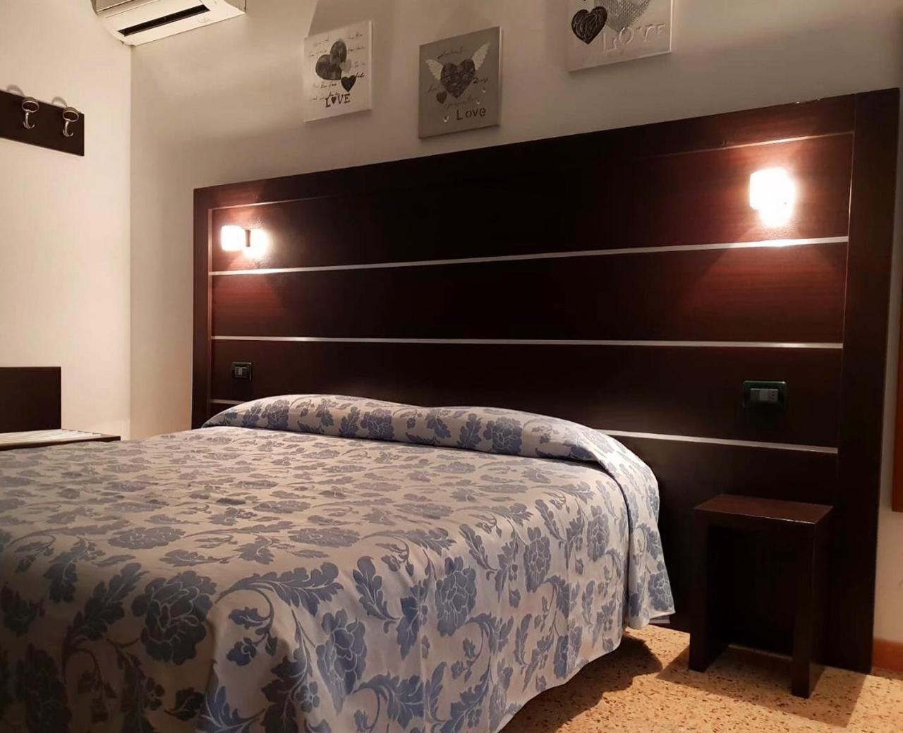 Hotel Riva Ρίμινι Εξωτερικό φωτογραφία