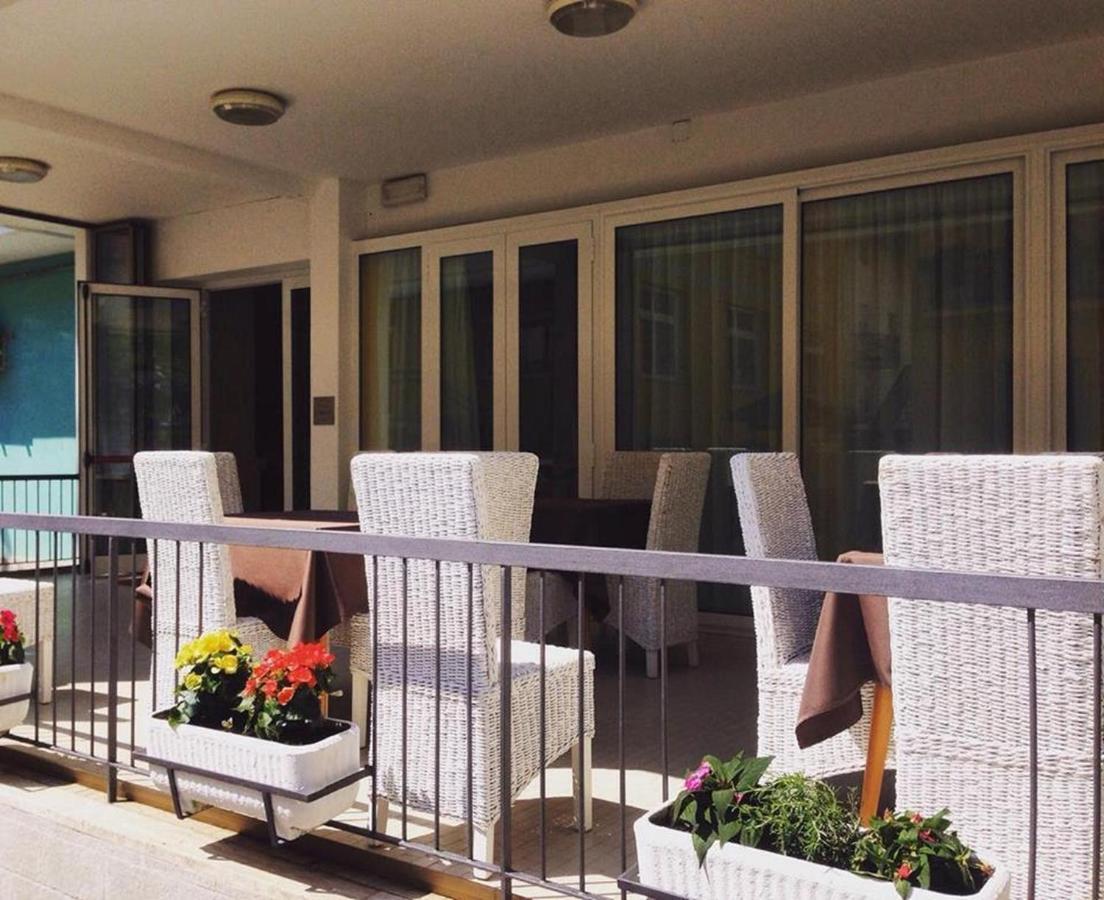 Hotel Riva Ρίμινι Εξωτερικό φωτογραφία